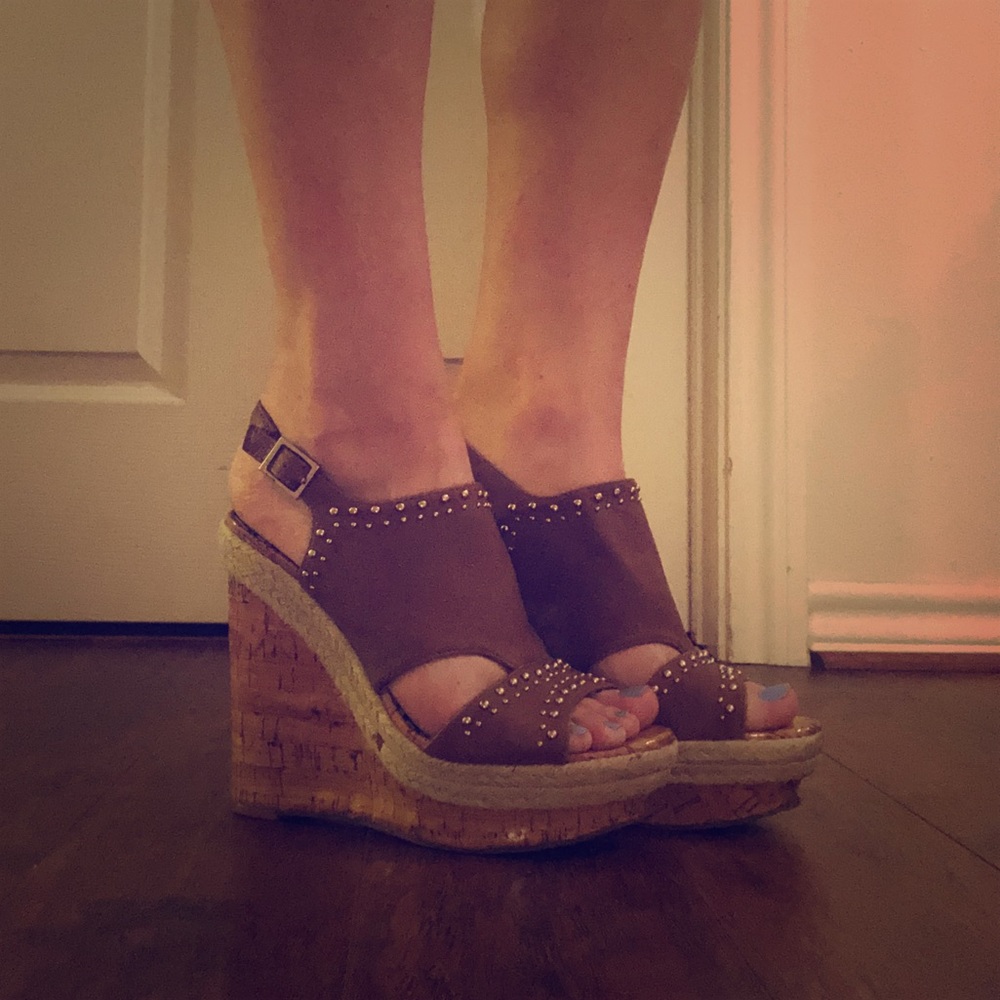 Jessica Simpson wedges